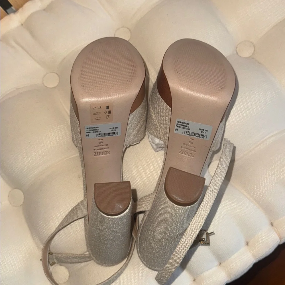 Schutz Kaila Platform Sandal oyster never worn size 9